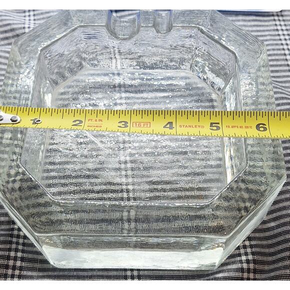 Mid-century modern- vintage ice textured glass- crystal clear ashtray- mint! - Picture 4 of 6